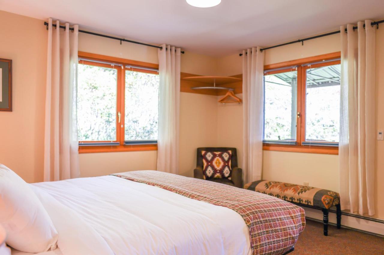 Outland Chalet & Suites Great Smoky Mountains Whittier Cameră foto